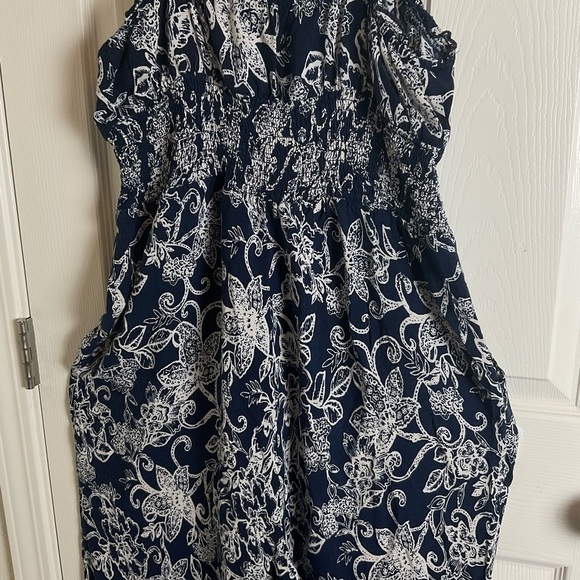 Larsyn & Lily Floral Navy Jumpsuit size X-Large - Picture 7 of 9